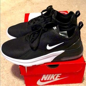 Nike Air Max Motion 2